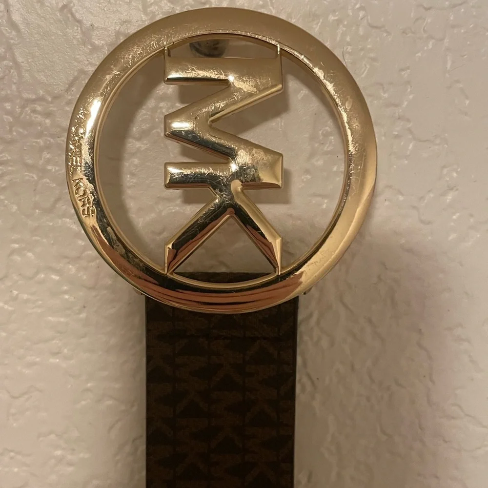 Michael Kors Patterned Belt with Gold Logo Buckle - Picture 2 of 6